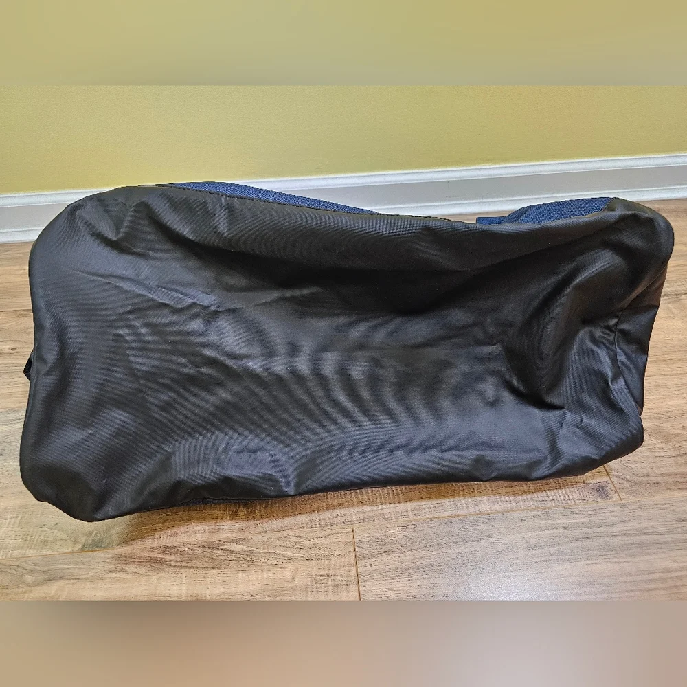 NWOT Eagle Creek National Geographic Adventure Duffel 60l Bag, Cosmic Blue